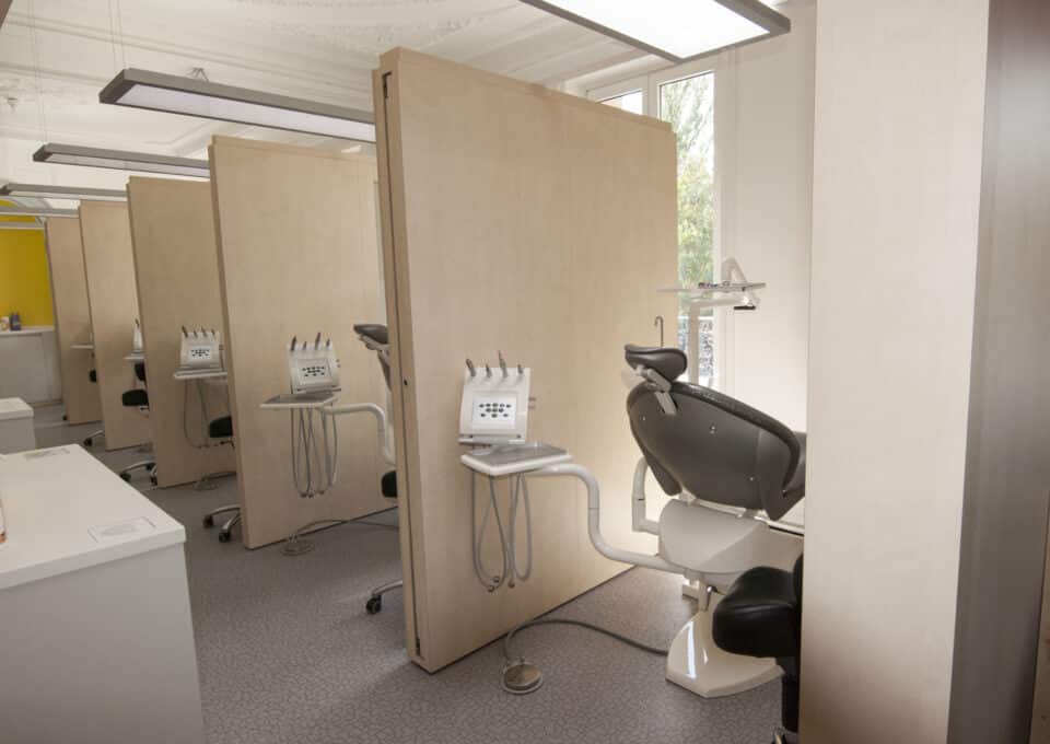 RET176 – Aménagement d’un cabinet d’orthodontie dans un appartement du 18ème